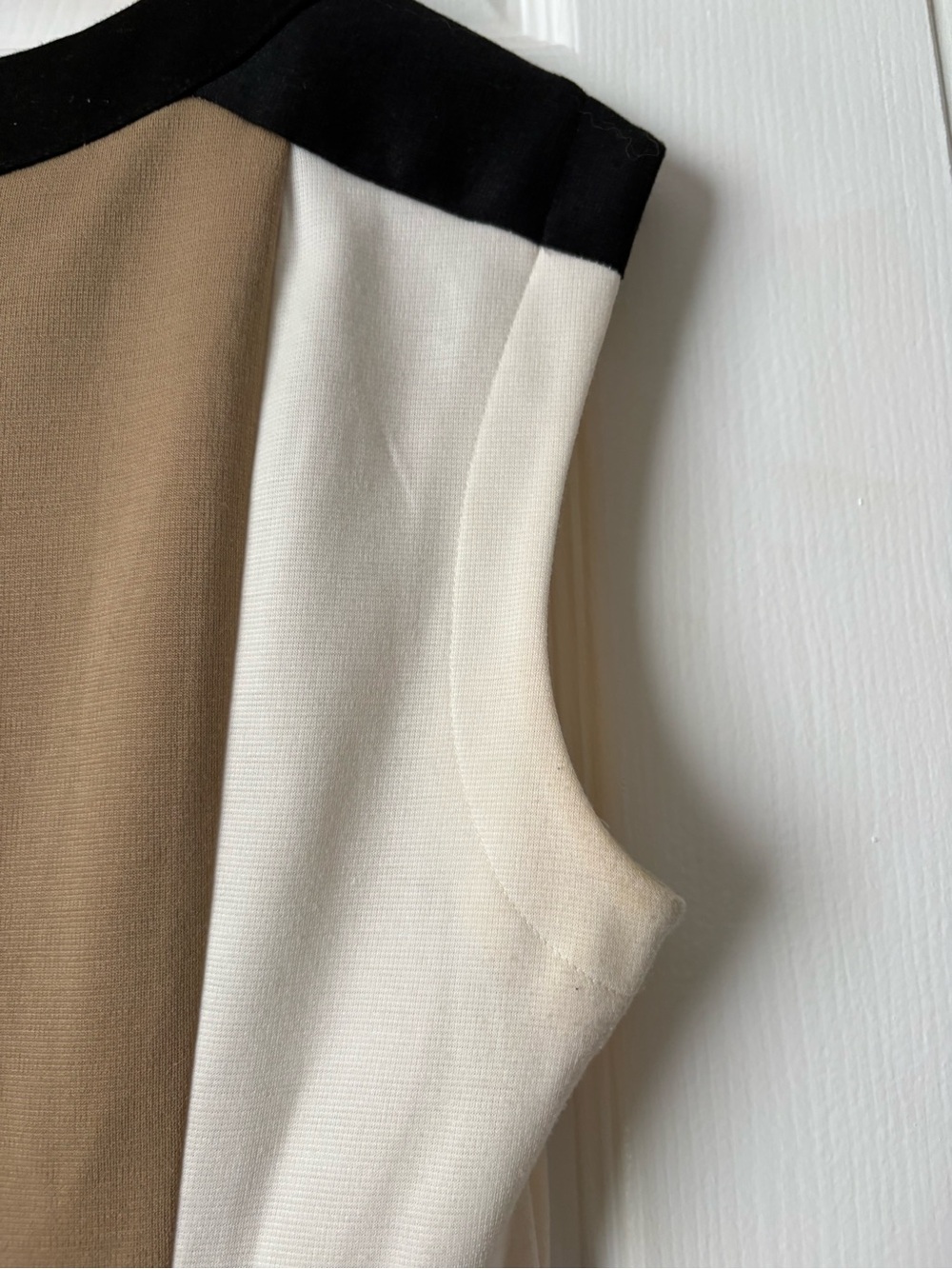 London Times Sleeveless Colorblock Sheath Dress in Black, Cream & Tan - Picture 6 of 7